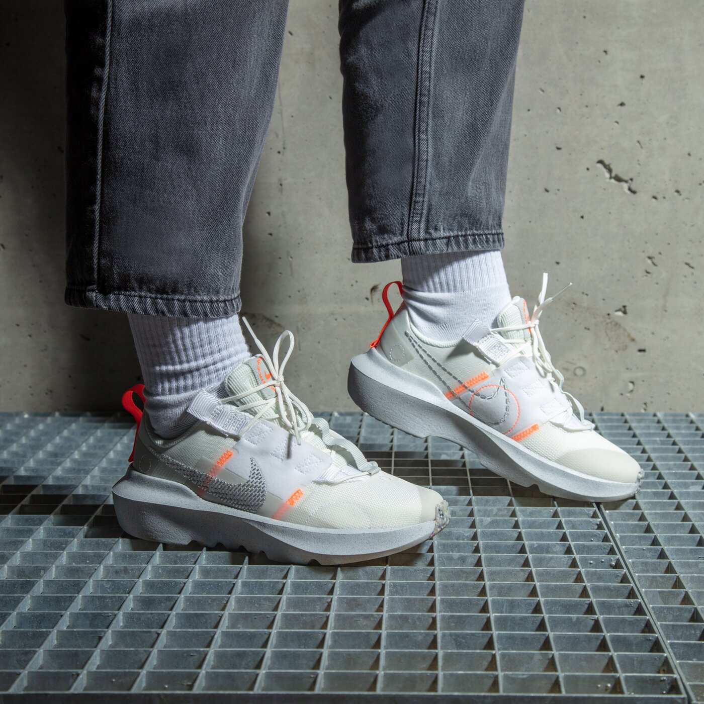 Детски маратонки NIKE CRATER IMPACT db3551-100 цвят бял