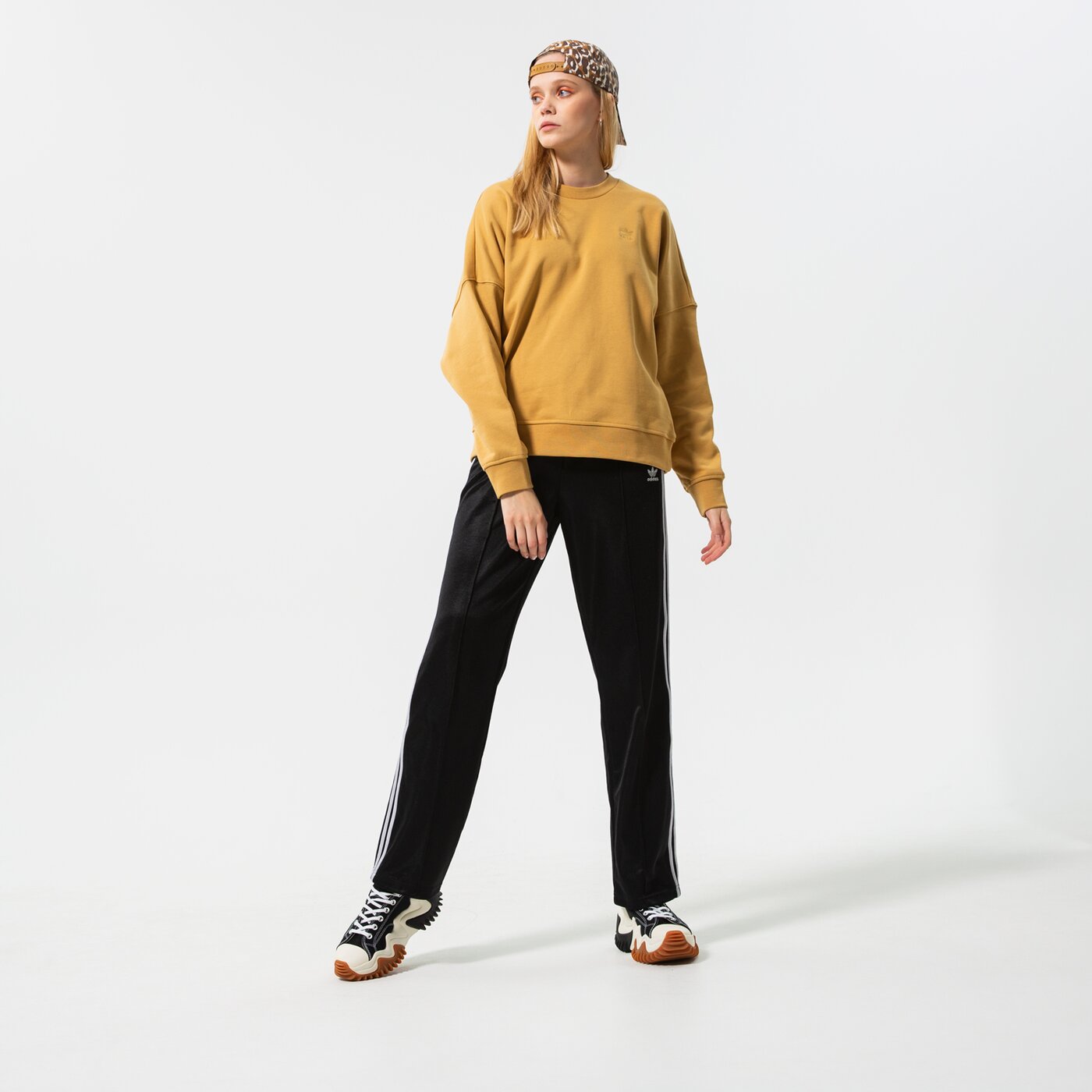 Дамски суичър ADIDAS СУИТЧЪР TREFOIL SWEATER he4748 цвят горчица