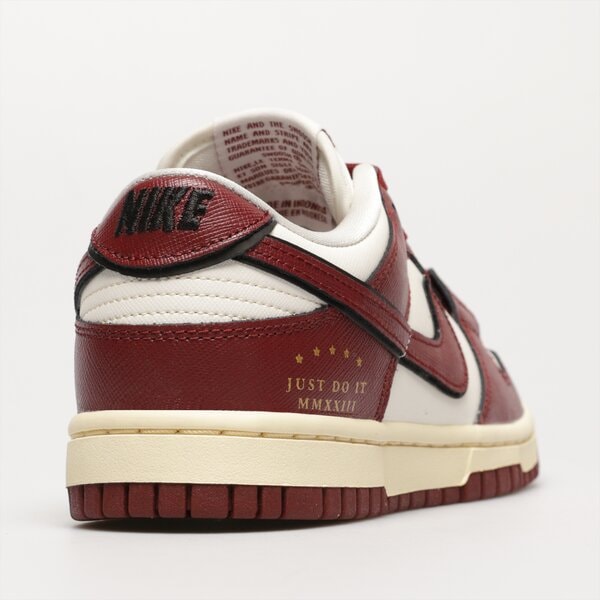 Дамски маратонки NIKE W DUNK LOW SE dv1160-101 цвят бордо