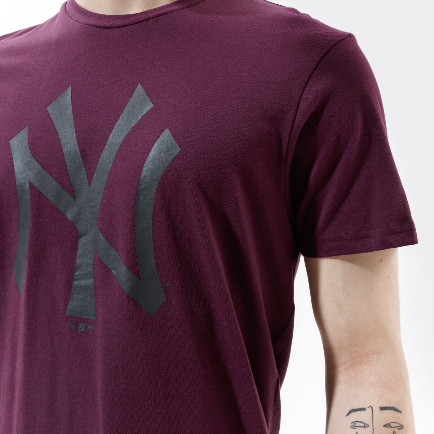 Мъжка тениска NEW ERA ТЕНИСКА MLB SEASONAL TEAM LOGO NYY NEW YORK YANKEES  12553356 цвят виолетов