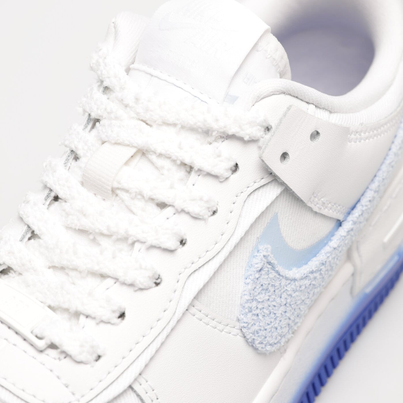 Дамски маратонки NIKE W AF1 SHADOW fj4567-100 цвят бял