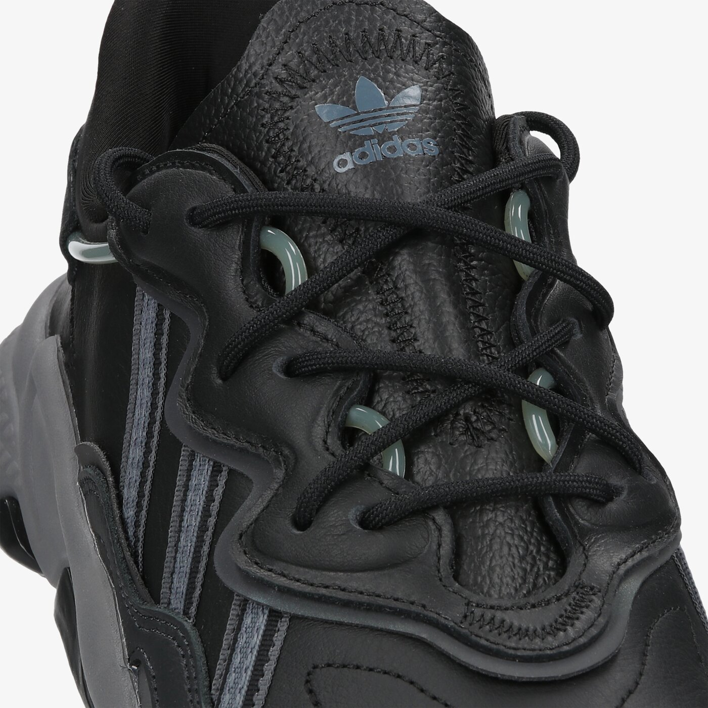 Мъжки маратонки ADIDAS OZWEEGO ee7004 цвят черен