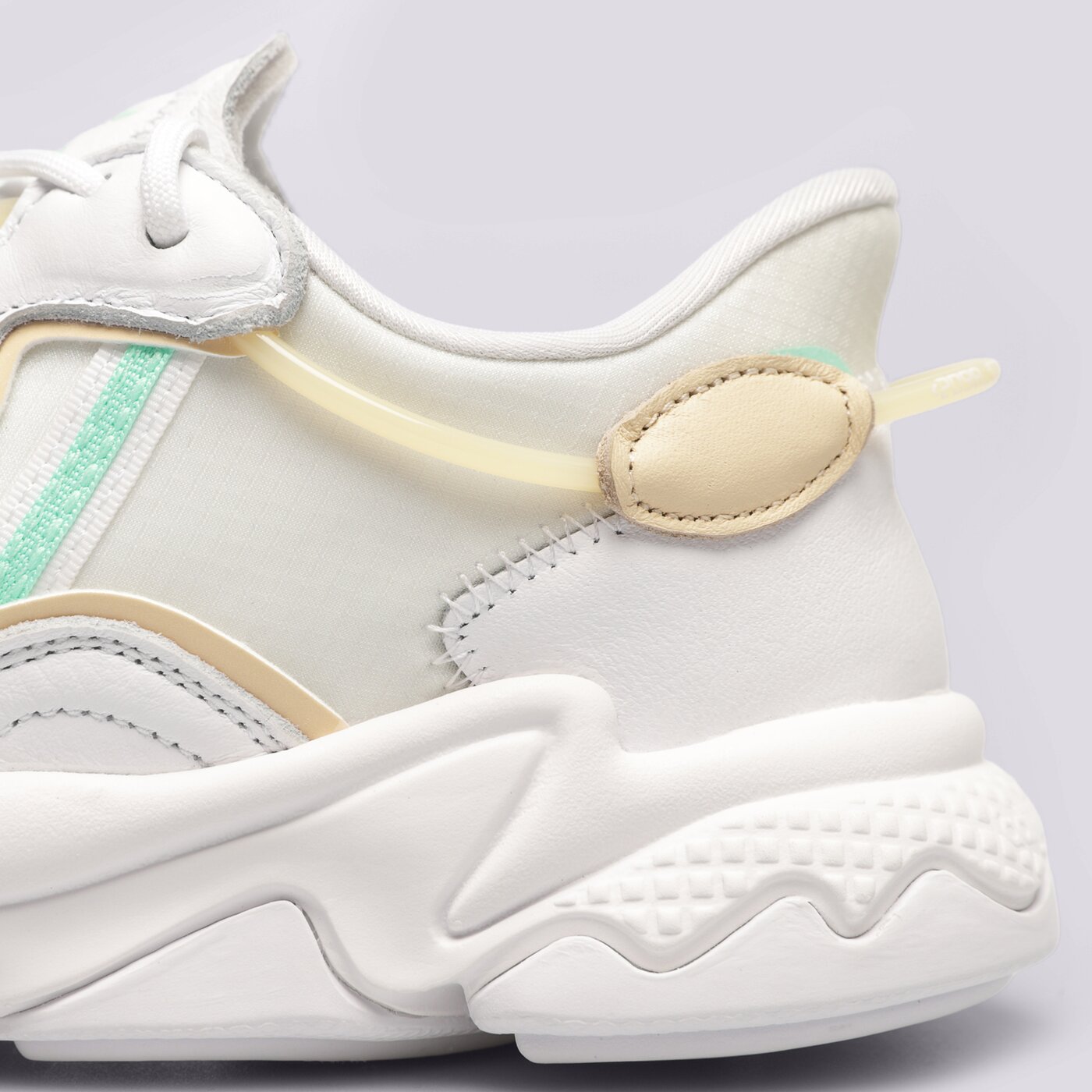 Дамски маратонки ADIDAS OZWEEGO W gw4650 цвят бял