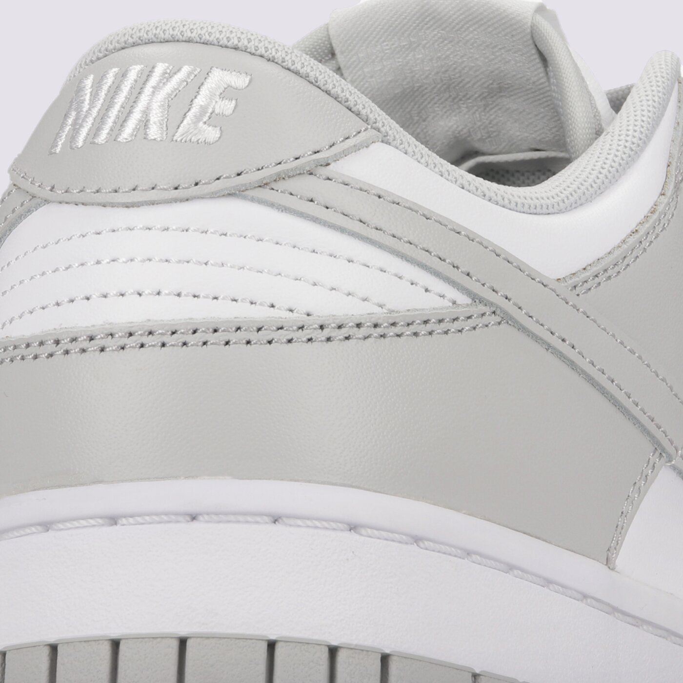 Мъжки маратонки NIKE DUNK LOW RETRO dd1391-103 цвят бял