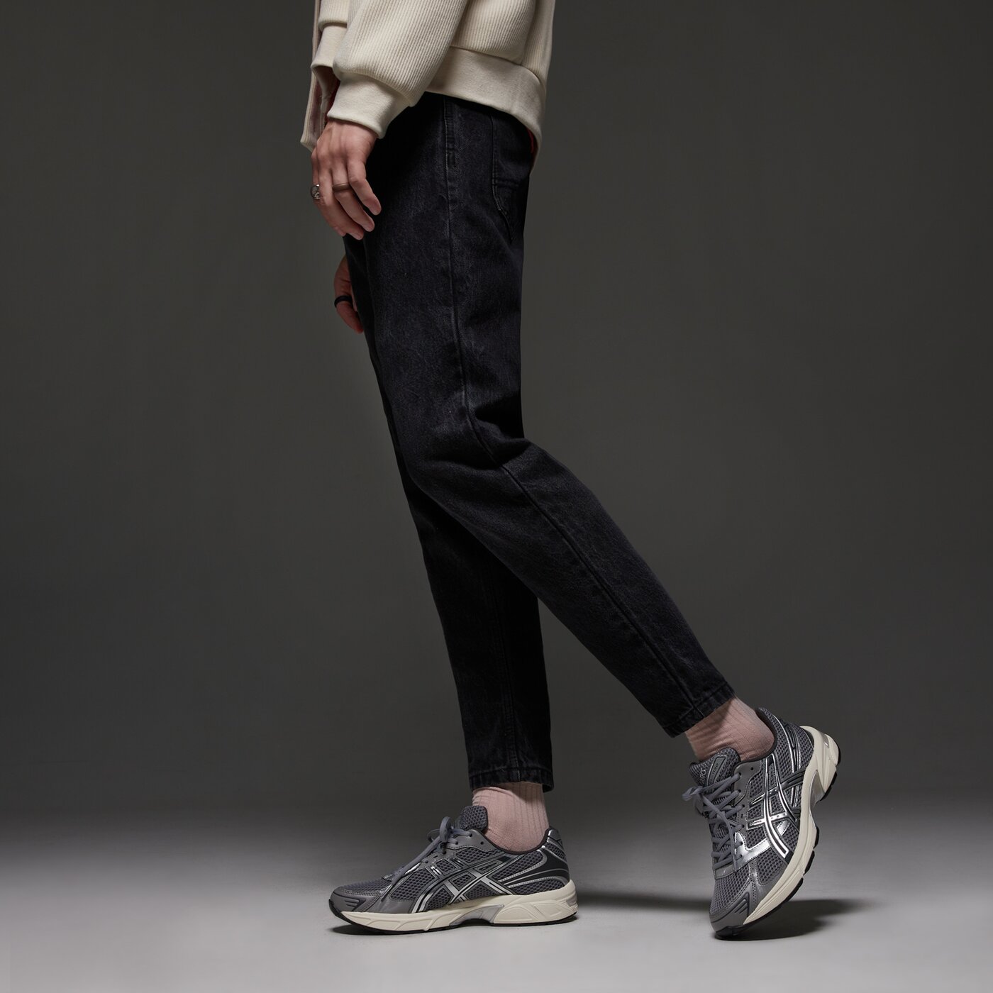 Мъжки маратонки ASICS GEL-1130 1201a256-026 цвят сив