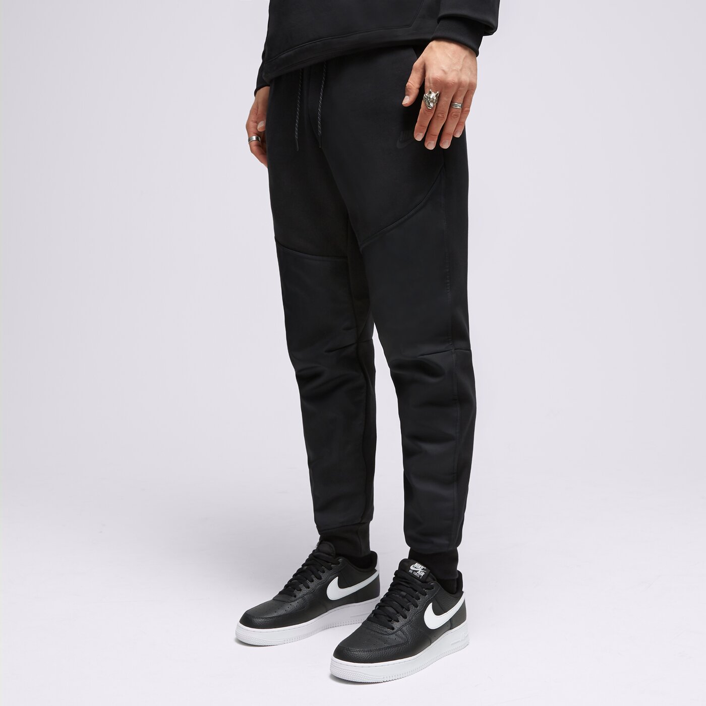 Мъжки панталони NIKE ПАНТАЛОНИ M NK TECH FLC OVERLAY JGGR dr6171-010 цвят черен