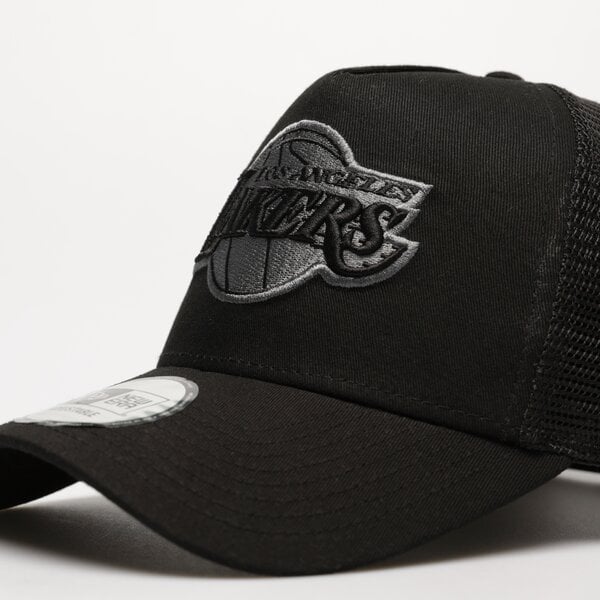 Мъжка шапка с козирка NEW ERA ШАПКА BOB LOGO 9FORTY TRUCKER LAKERS LOS ANGELES LAK 12523911 цвят черен