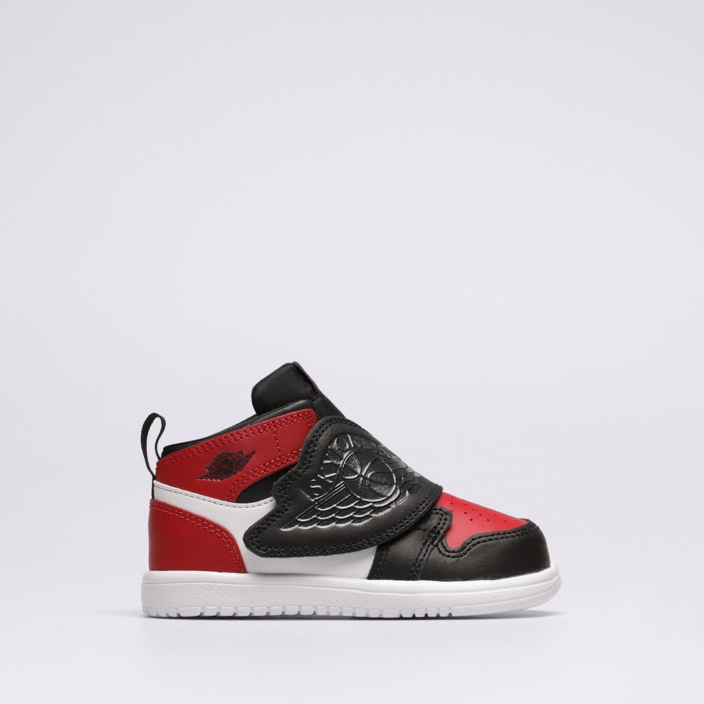 Детски маратонки SKY JORDAN 1  bq7196-016 цвят червен