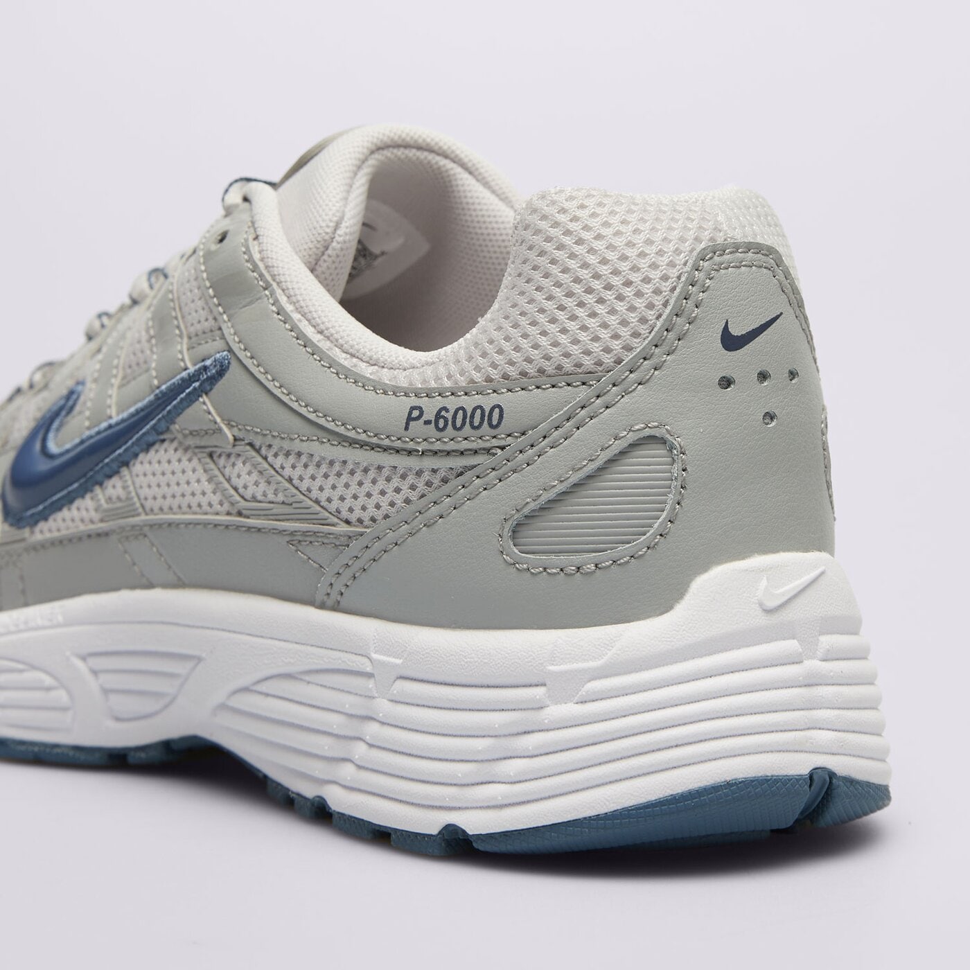 Детски маратонки NIKE P-6000 BG hv5064-005 цвят сив