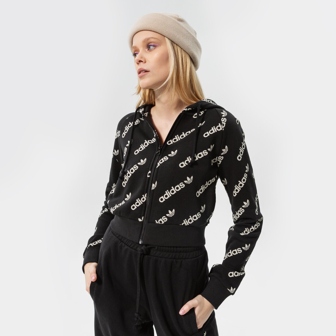 Дамски суичър ADIDAS СУИТЧЪР С КАЧУЛКА CROPPED TT MONO hm4889 цвят черен