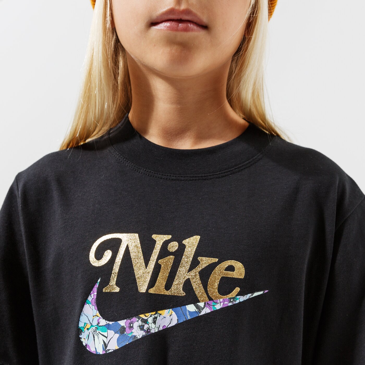 Детска тениска NIKE ТЕНИСКА SPORTSWEAR dh5747-010 цвят черен