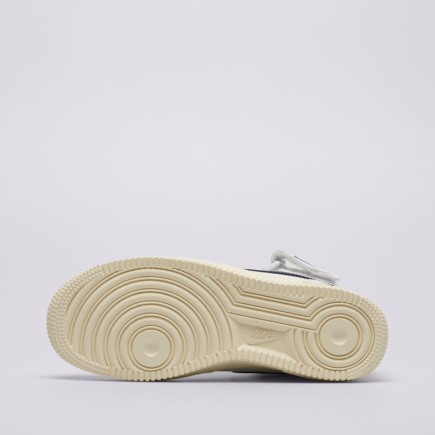 Дамски маратонки NIKE AIR FORCE 1 '07 MID  dd9625-105 цвят бял