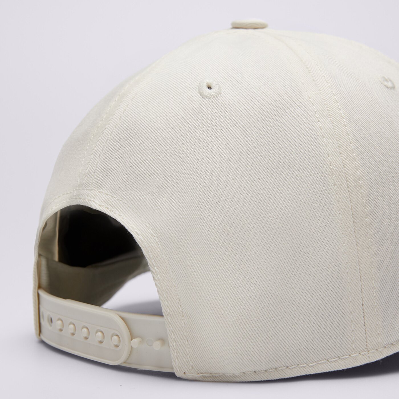 Дамска шапка с козирка NEW BALANCE ШАПКА ATHLETICS STRUCTURED HAT lah53004sst цвят бежов