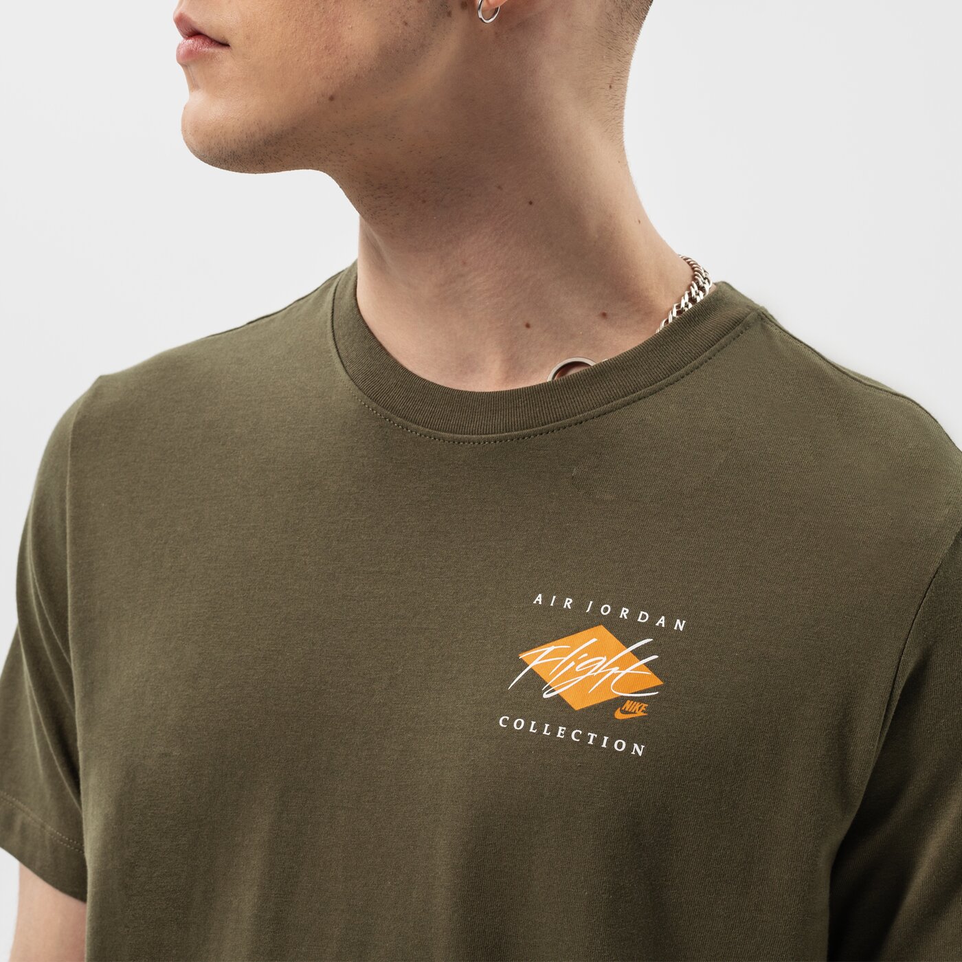 Мъжка тениска JORDAN ТЕНИСКА M J FLT ESS JDN AIR GFX CREW dh8968-222 цвят каки