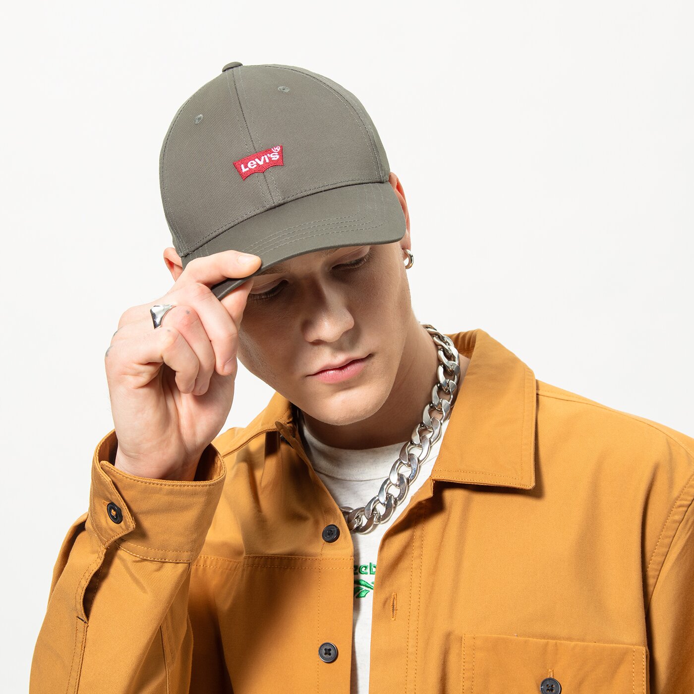 Дамска шапка с козирка LEVI'S ШАПКА HOUSEMARK FLEXFIT CAP d7723-0005 цвят зелен