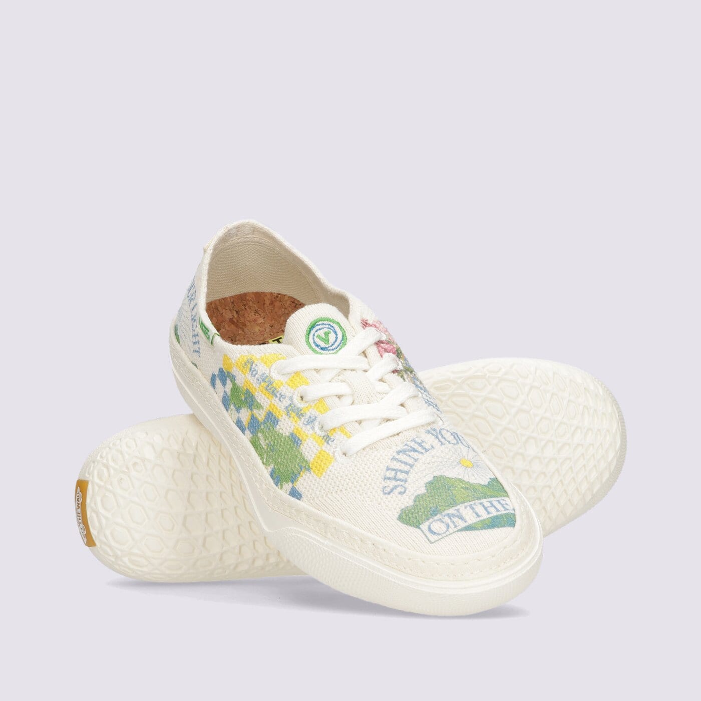 Дамски маратонки VANS UA CIRCLE VEE vn0a4bwlas11 цвят бял