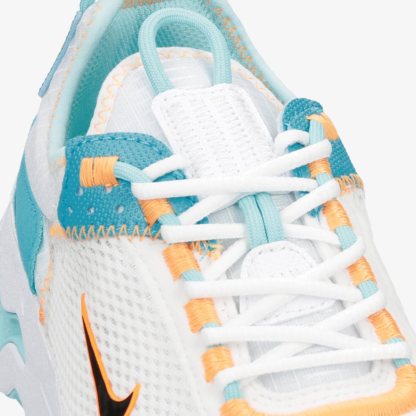 Детски маратонки NIKE REACT LIVE GS dm3186-100 цвят многоцветен