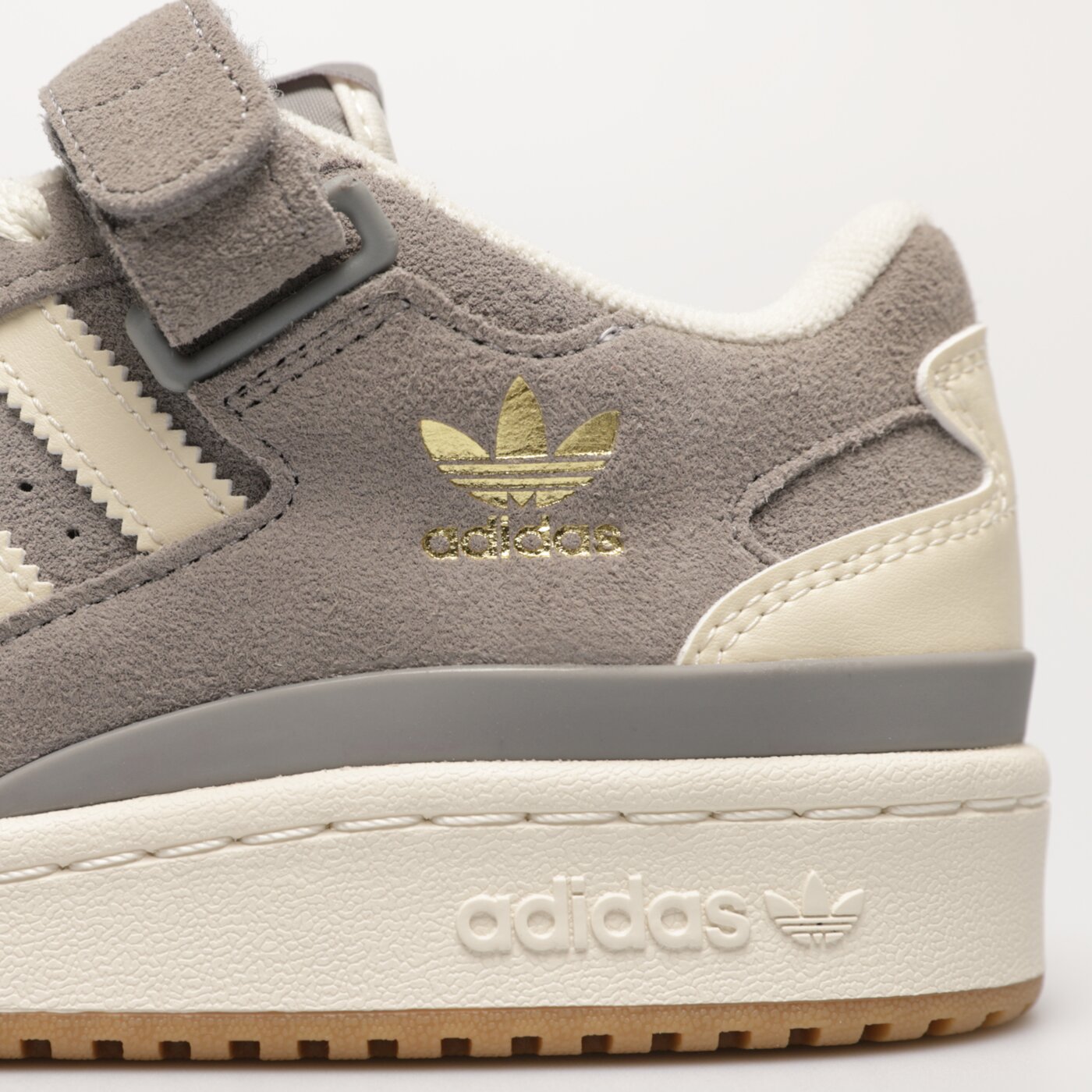 Детски маратонки ADIDAS FORUM LOW J hq7159 цвят сив