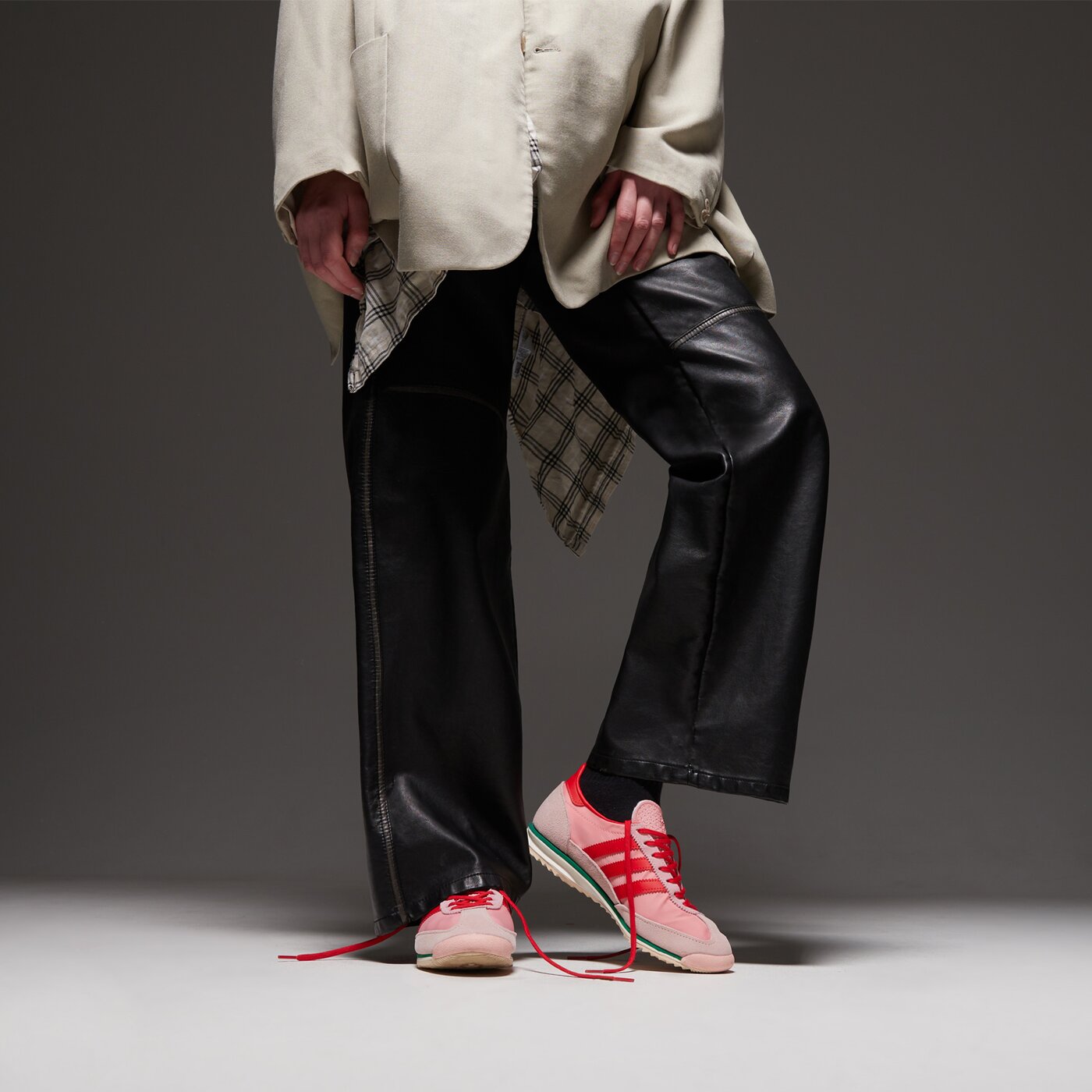 Дамски маратонки ADIDAS SL 72 OG W js0254 цвят розов