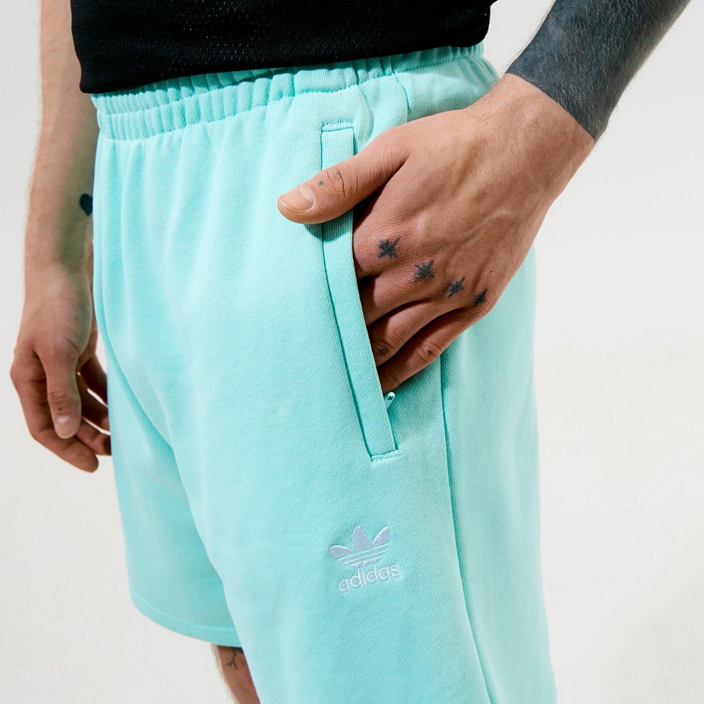 Мъжки къси панталони ADIDAS ШОРТИ ESSENTIAL SHORT h39974 цвят зелен