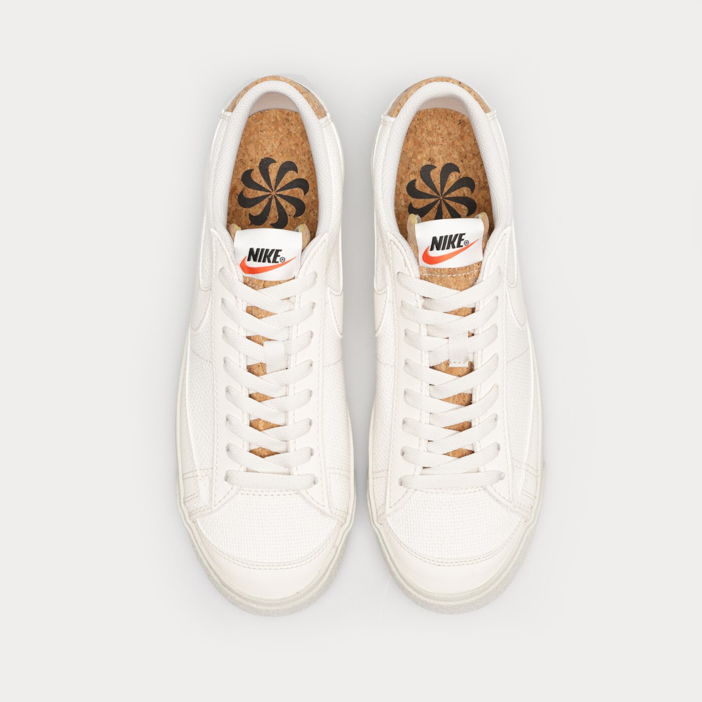 Мъжки маратонки NIKE BLAZER LOW '77 PRM dv7231-001 цвят бежов