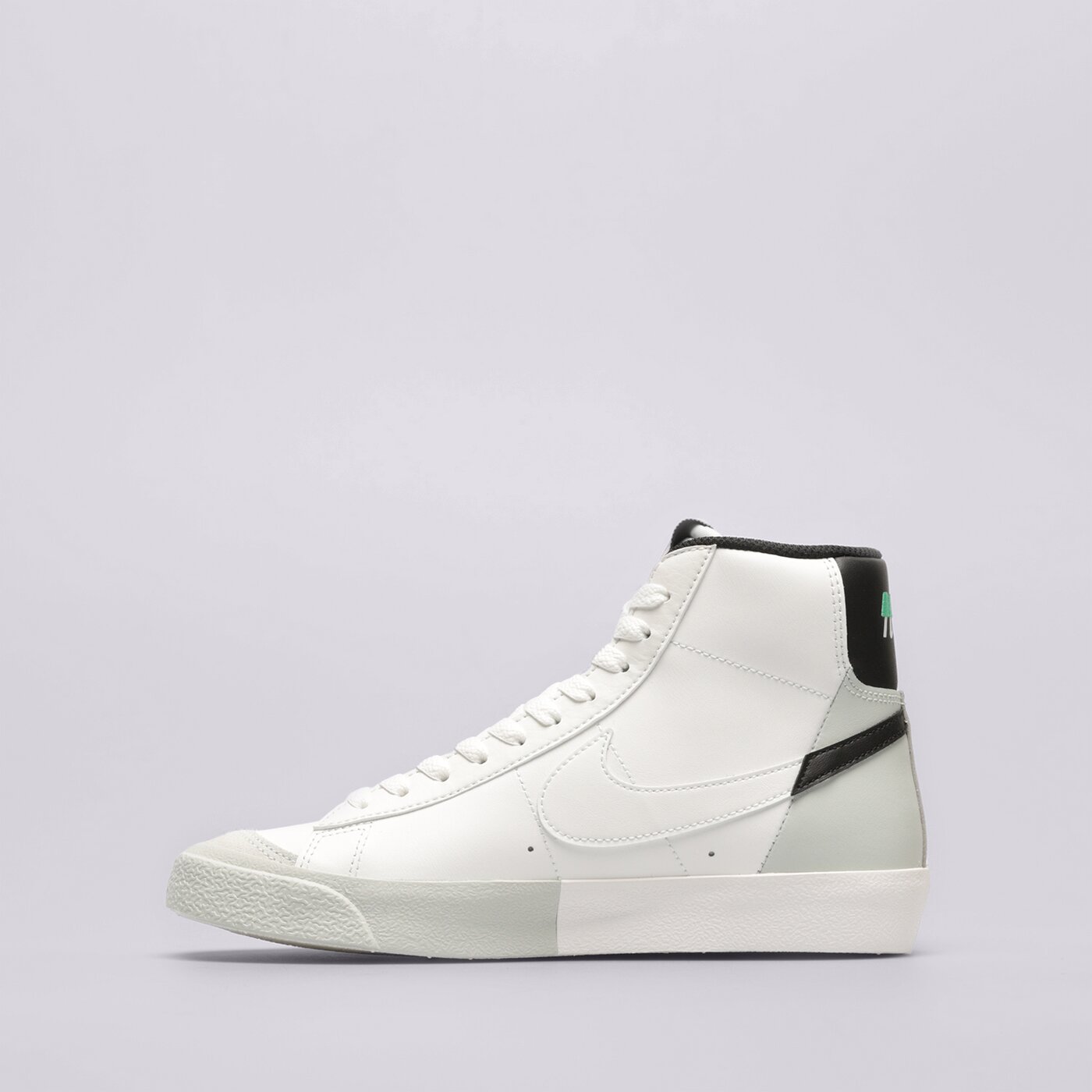 Детски маратонки NIKE BLAZER MID '77 SE (GS) fn6937-100 цвят бял