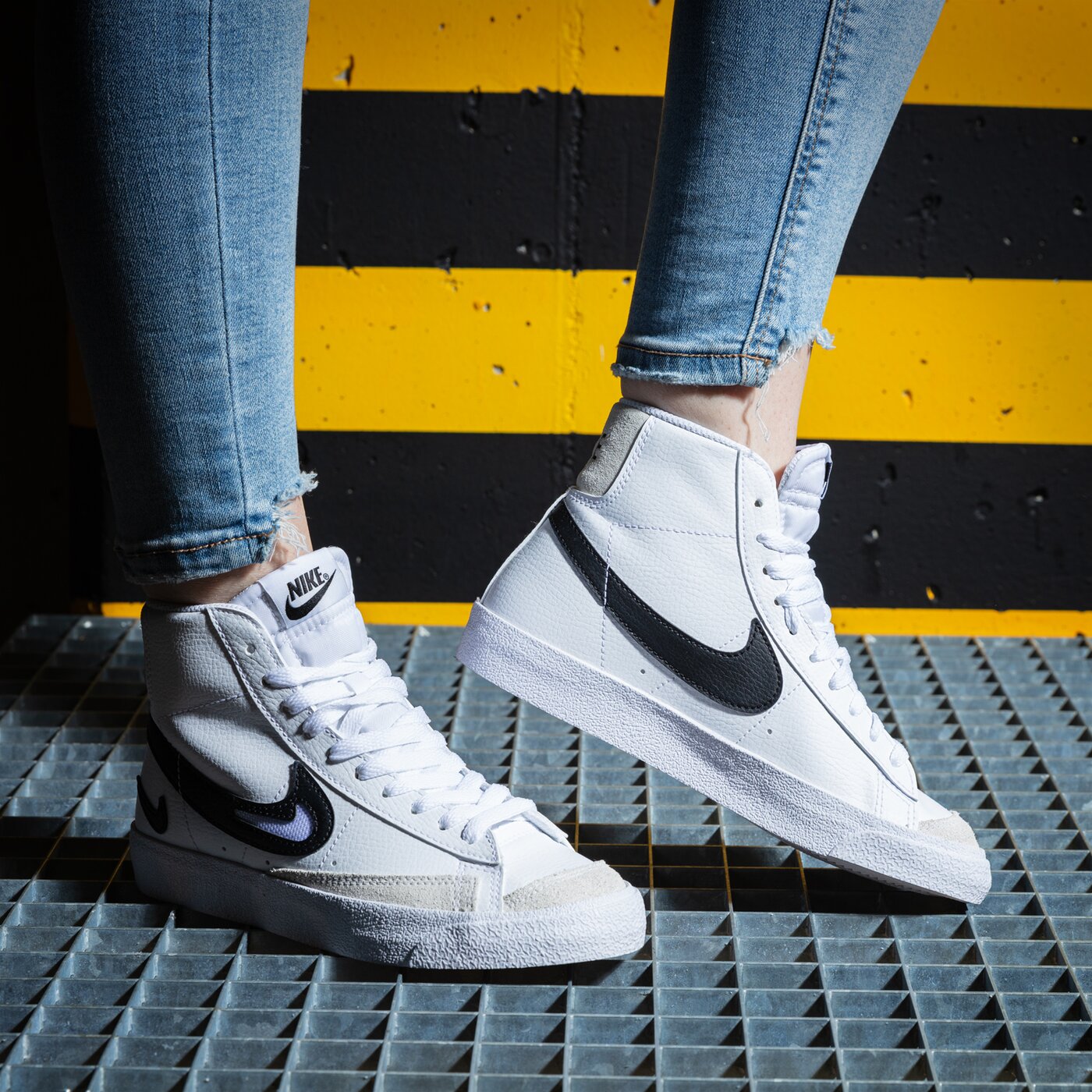Детски маратонки NIKE BLAZER MID '77 dr7893-100 цвят бял