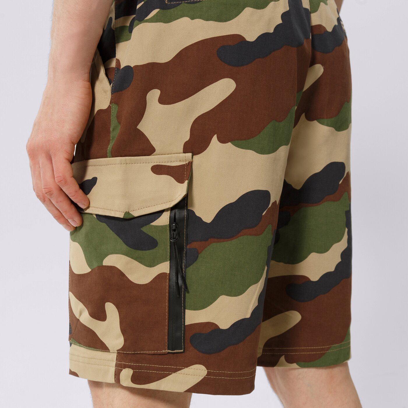 Мъжки къси панталони CONFRONT ШОРТИ CAMO CITY cf122szm12003 цвят каки