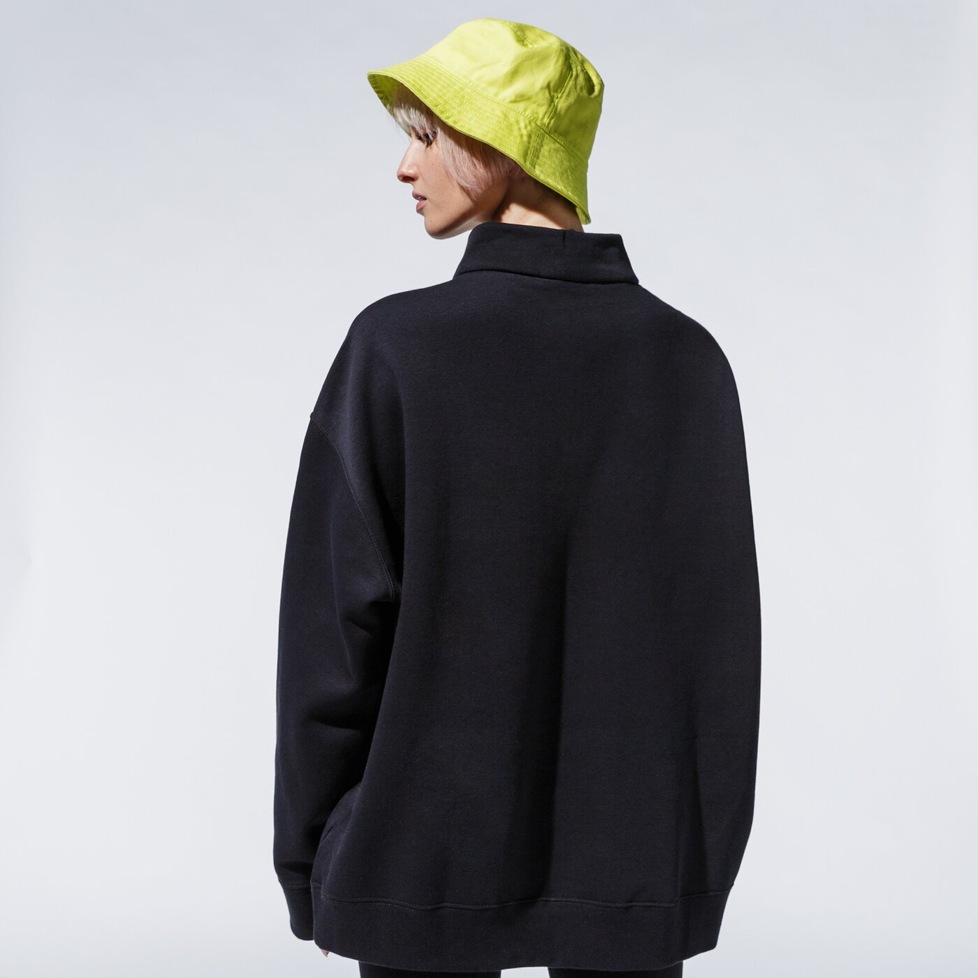 Дамски суичър NIKE СУИТЧЪР SPORTSWEAR dc5424-010 цвят черен