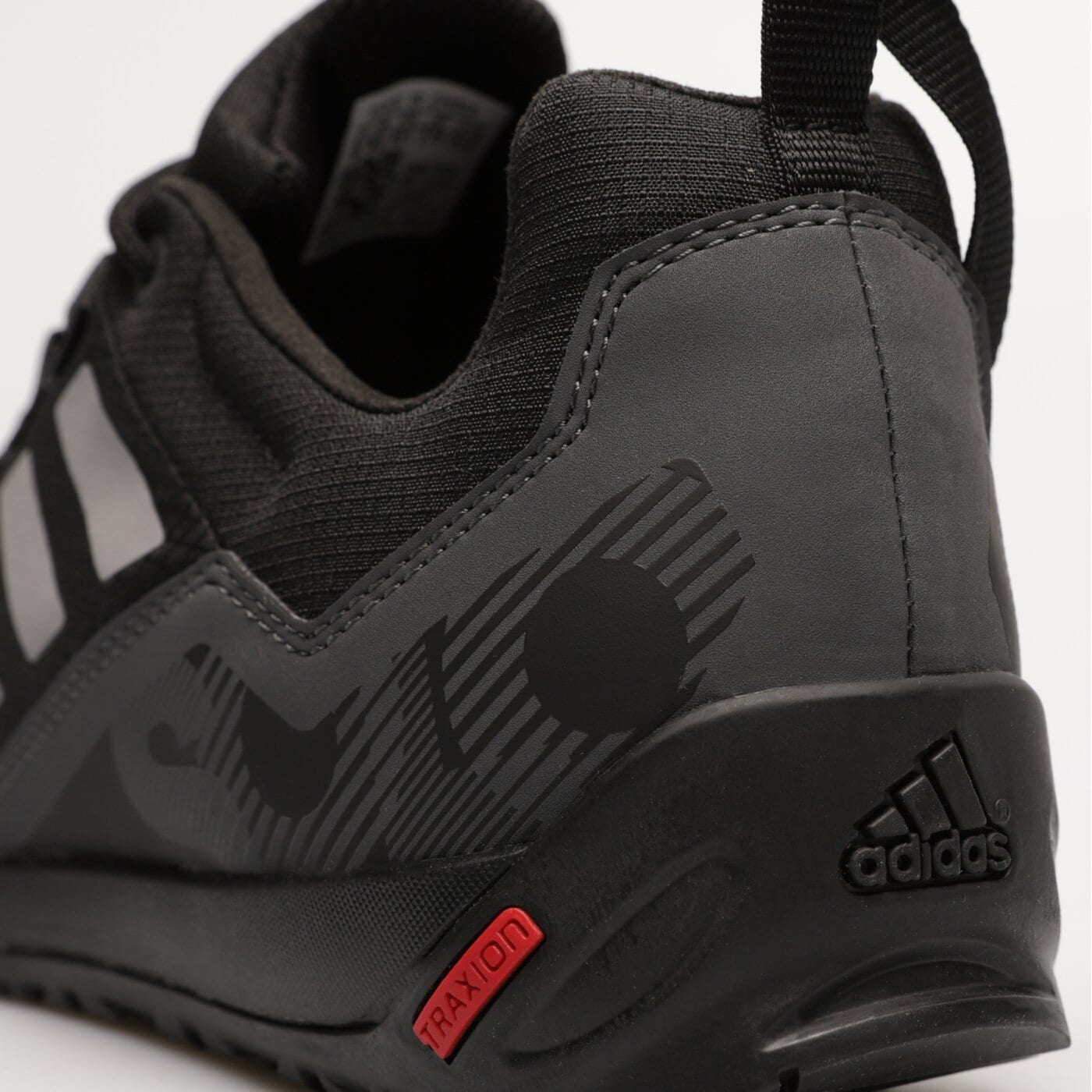 Мъжки зимни обувки ADIDAS TERREX SWIFT SOLO 2 ie6901 цвят черен