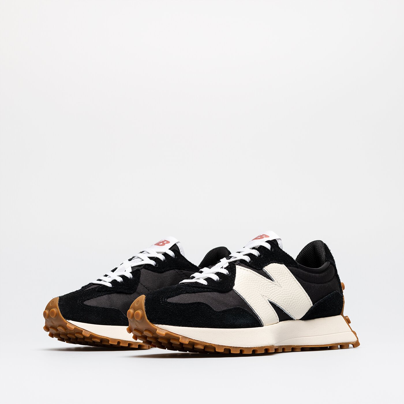 Дамски маратонки NEW BALANCE 327  ws327bl цвят черен