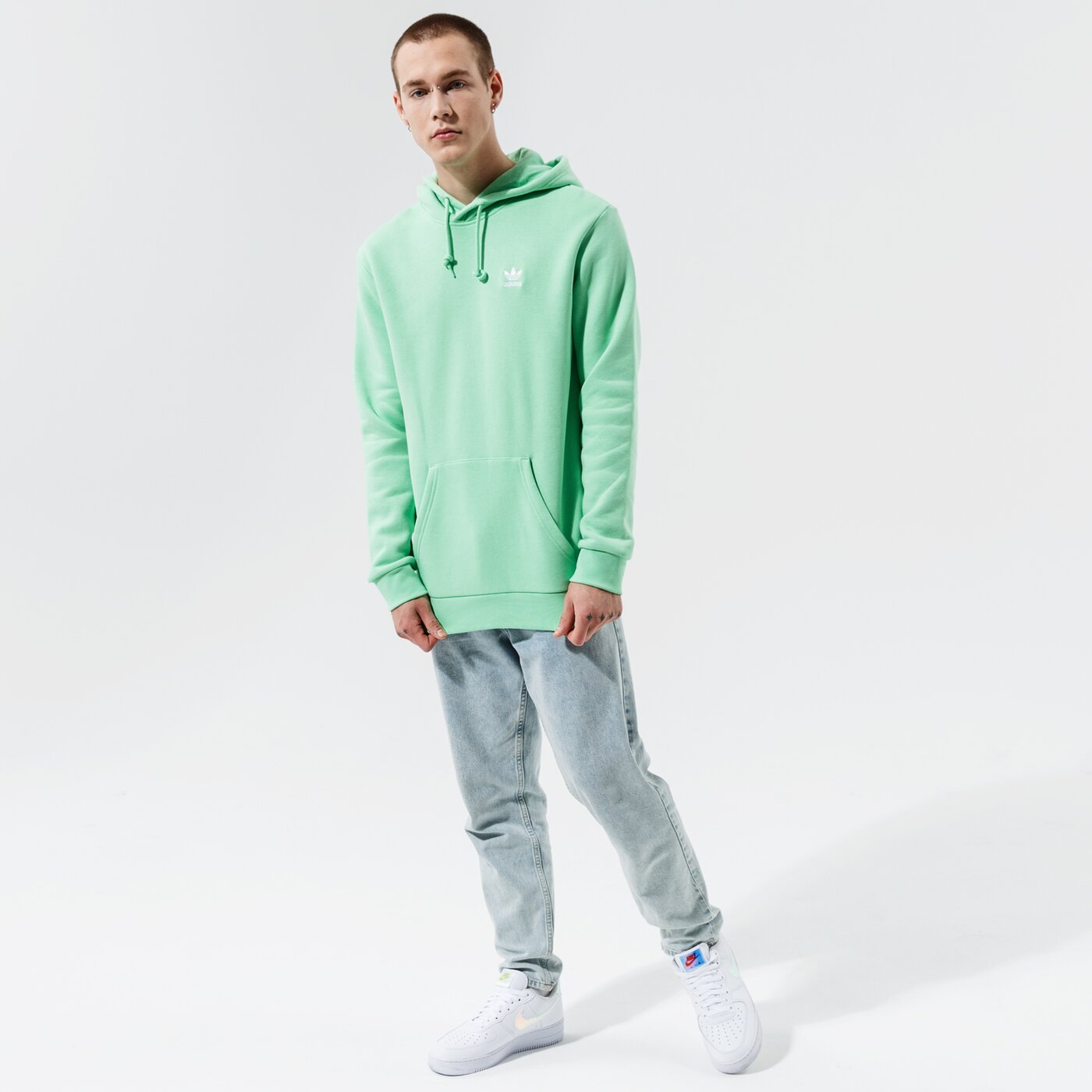 Мъжки суичър ADIDAS СУИТЧЪР С КАЧУЛКА ESSENTIAL HOODY h34648 цвят зелен