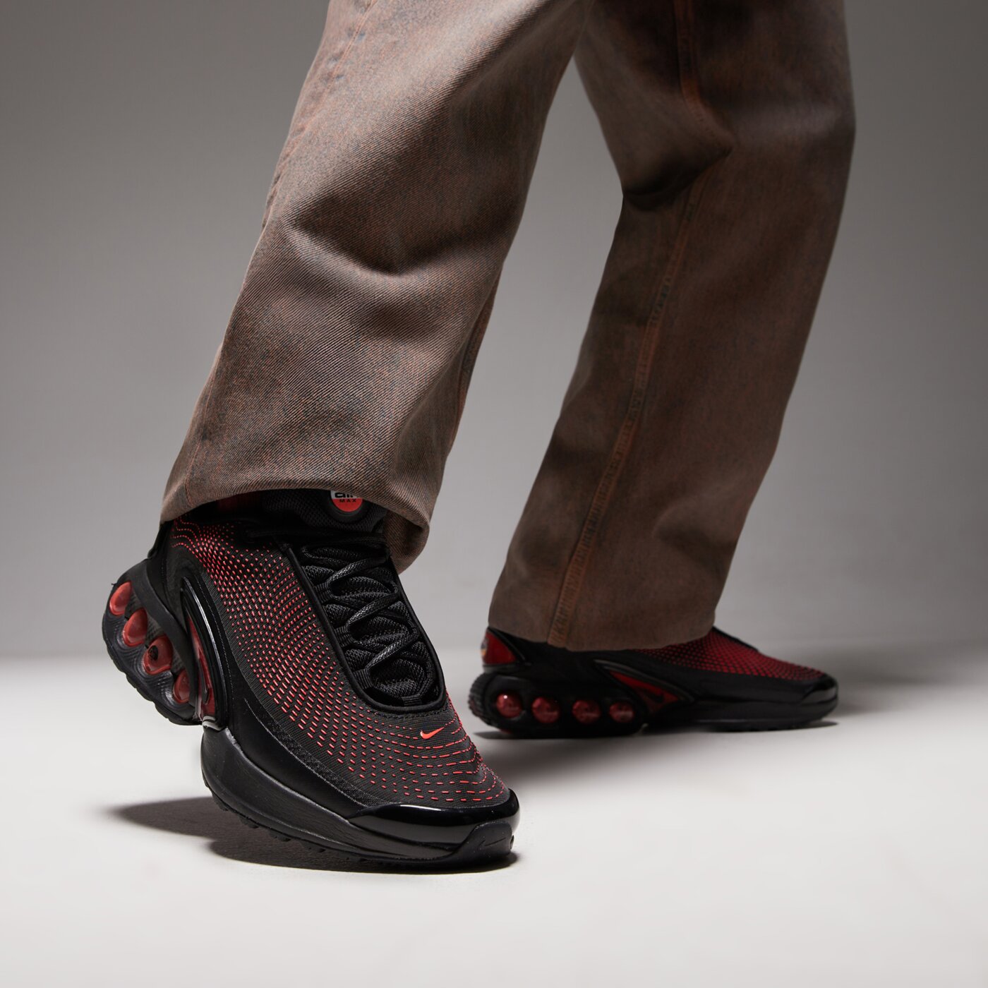 Мъжки маратонки NIKE AIR MAX DN hv5235-002 цвят черен