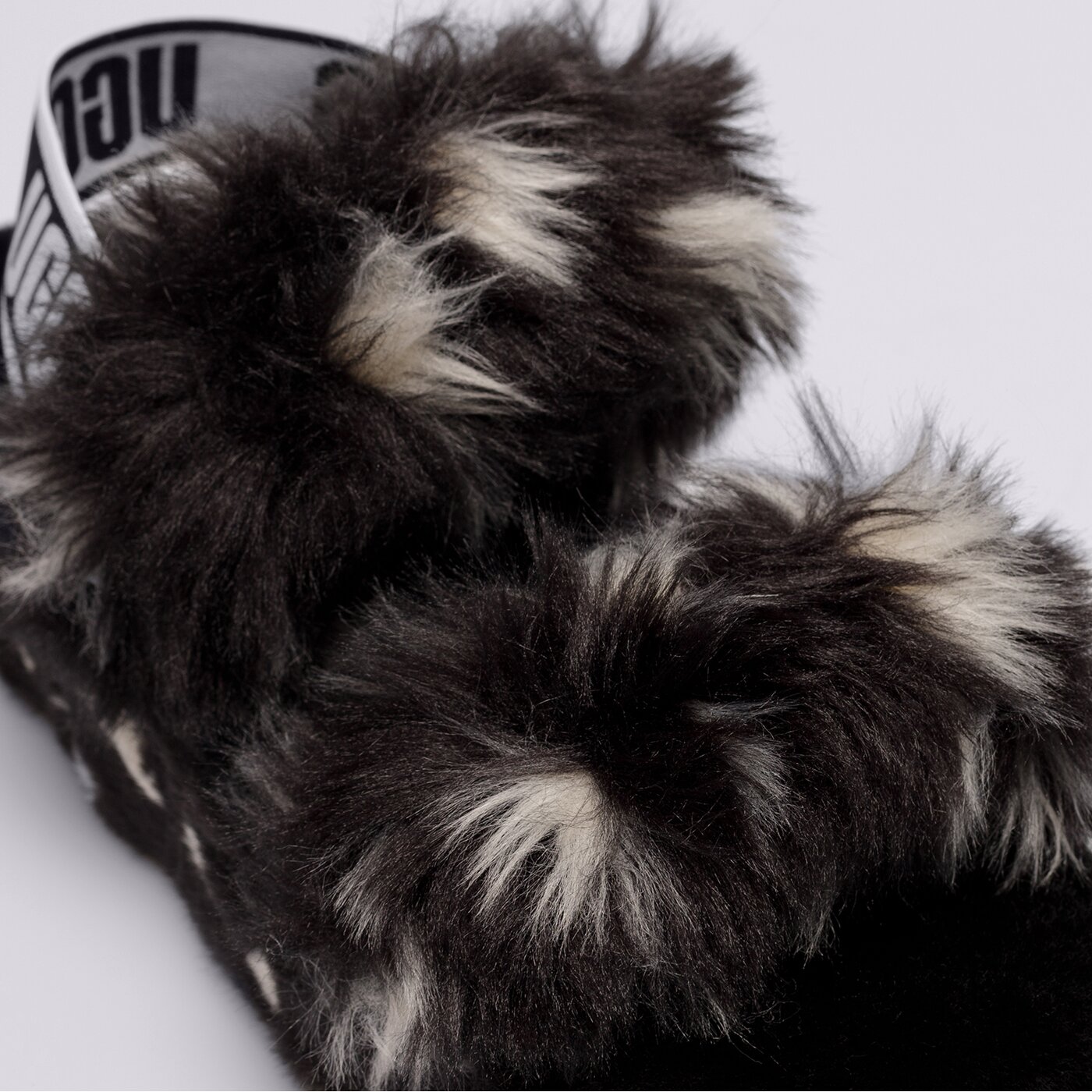 Дамски чехли и сандали UGG OH YEAH SPOTS 1118165-black цвят черен