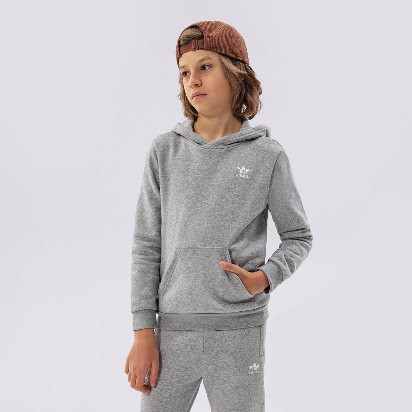 Детски суичър ADIDAS СУИТЧЪР С КАЧУЛКА HOODIE BOY h32353 цвят сив