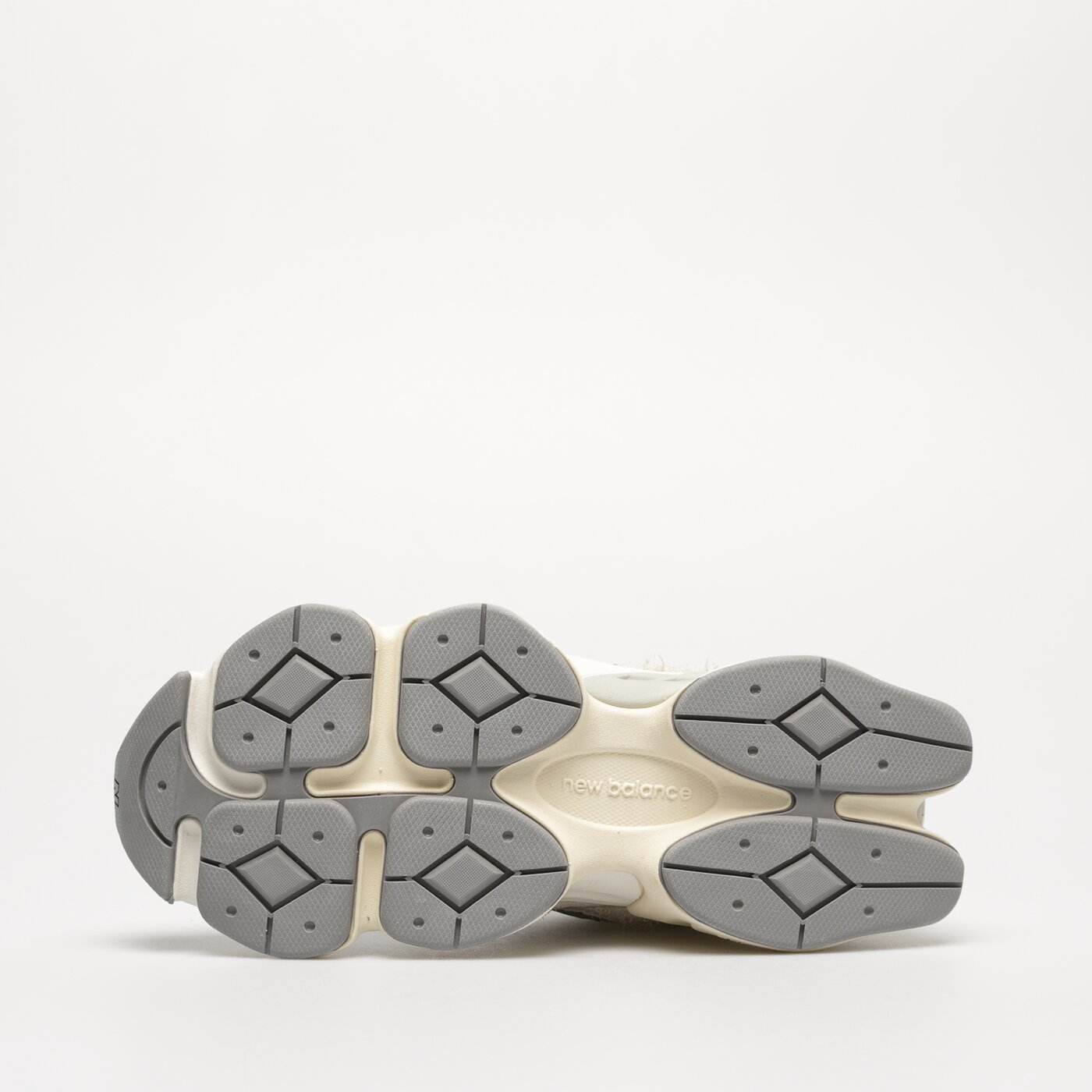 Дамски маратонки NEW BALANCE 9060 u9060hsc цвят бял