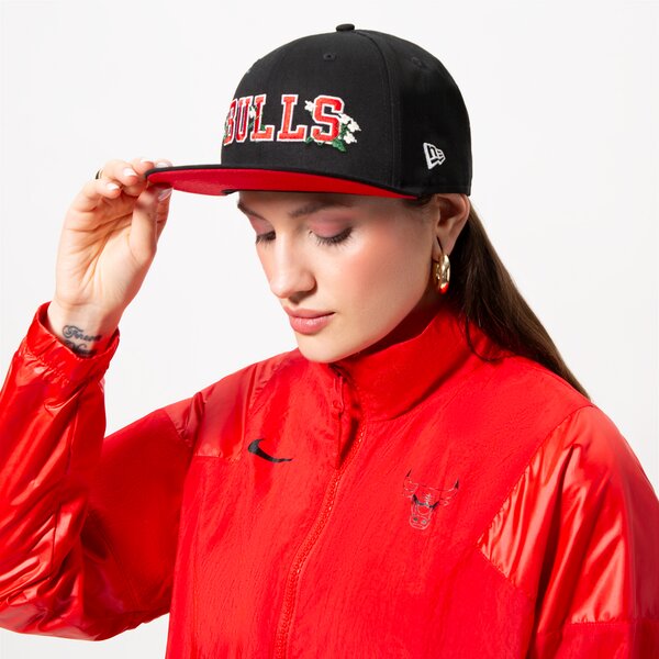 Мъжка шапка с козирка NEW ERA ШАПКА FLOWER WORDMARK 950 BULLS CHICAGO BULLS 60358092 цвят черен