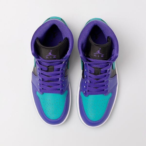 Дамски маратонки WMNS AIR JORDAN 1 MID  bq6472-502 цвят зелен