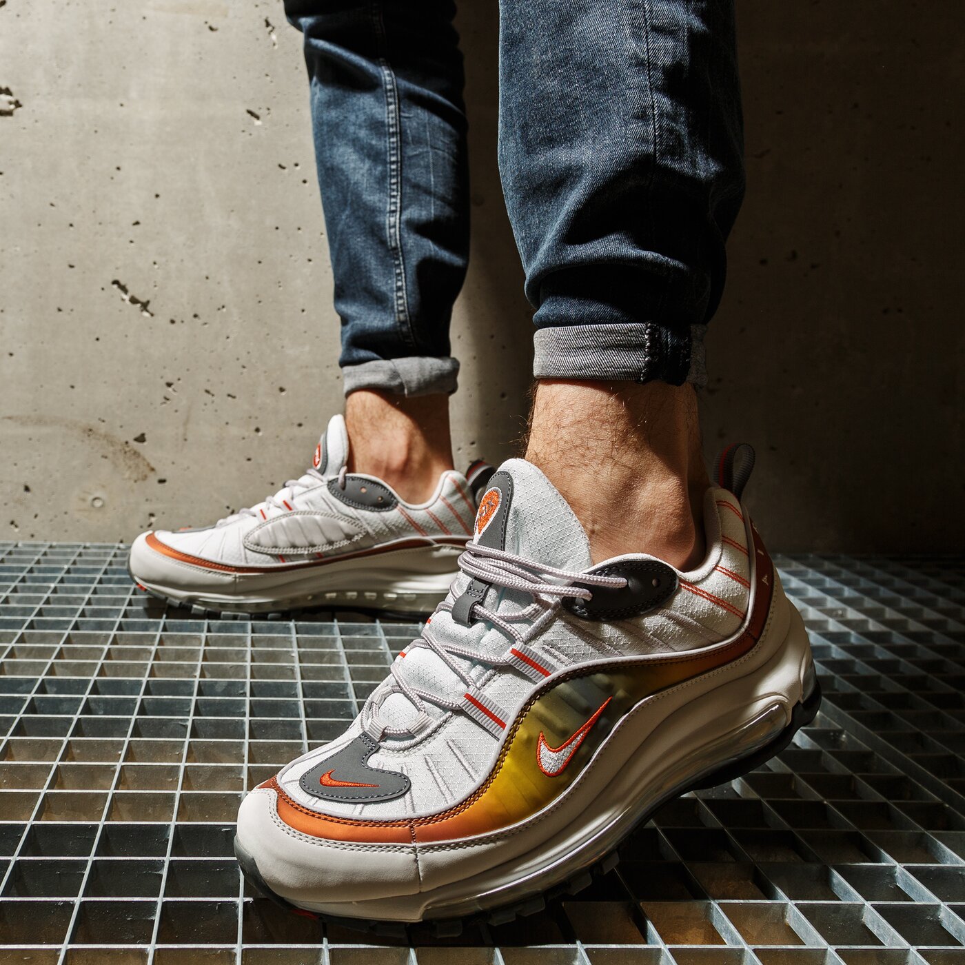 Мъжки маратонки NIKE AIR MAX 98 SE cd0132-002 цвят бял