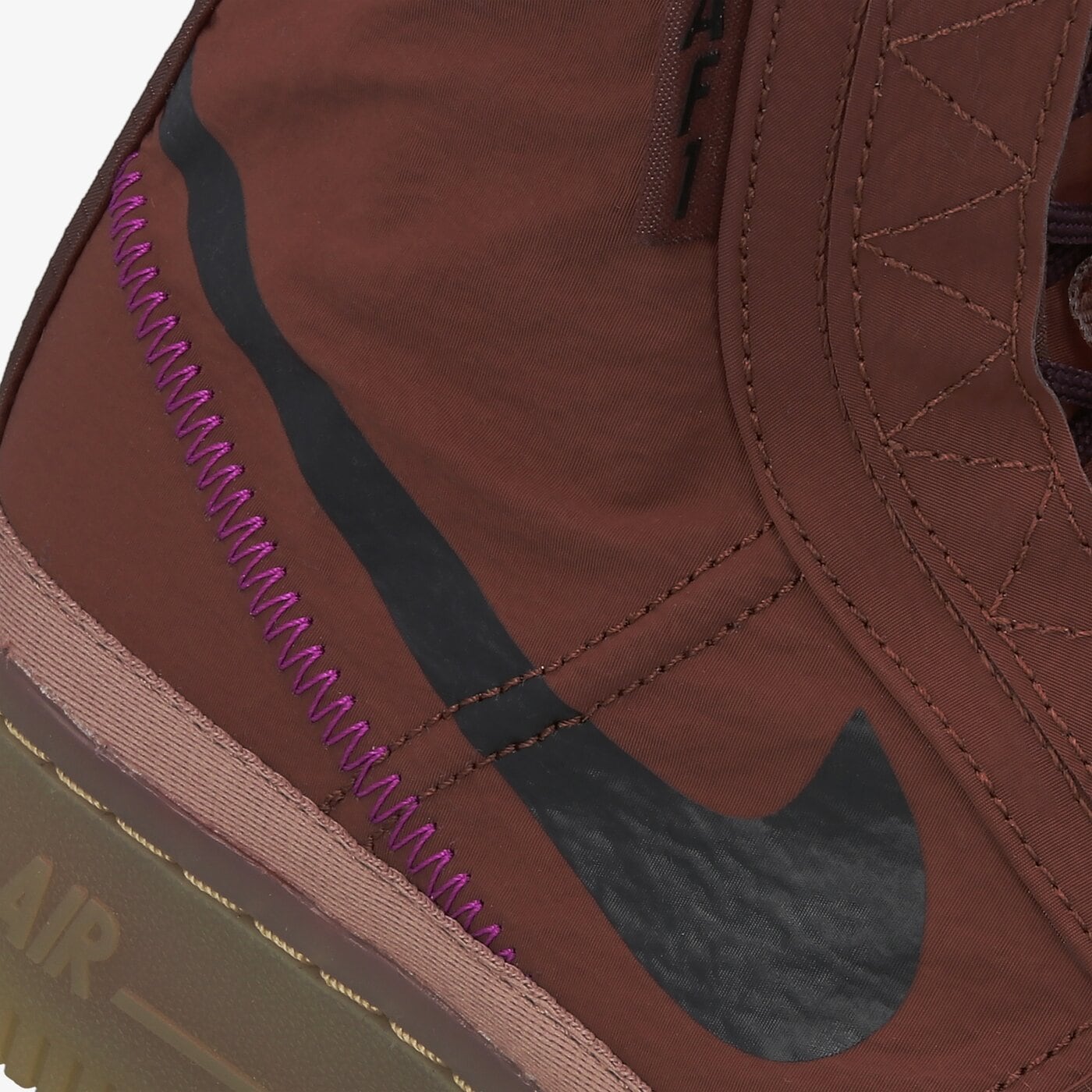 Дамски маратонки NIKE AIR FORCE 1 SHELL bq6096-200 цвят кафяв