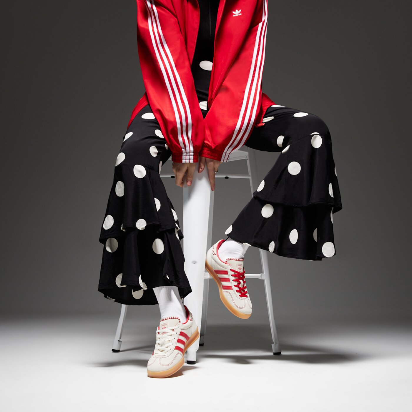 Дамски маратонки ADIDAS GAZELLE INDOOR W js1402 цвят бял