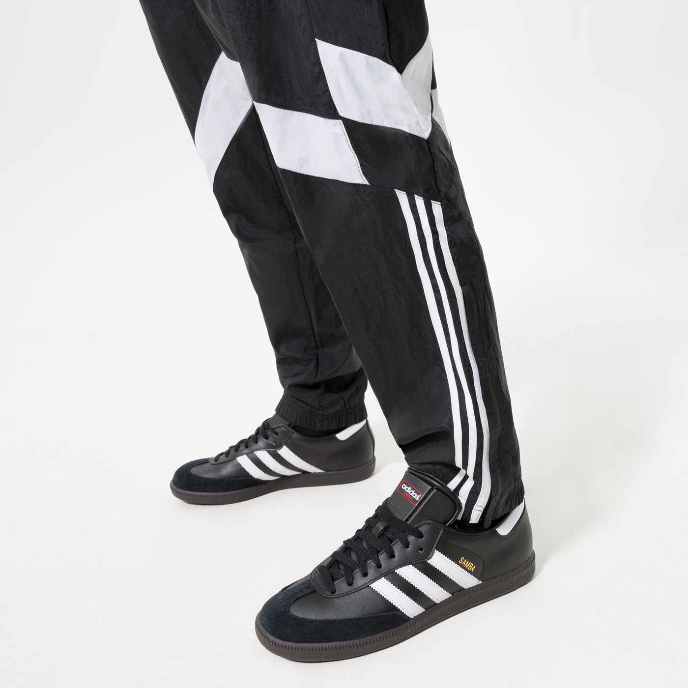 Мъжки панталони ADIDAS ПАНТАЛОНИ WOVEN TP hk7325 цвят черен