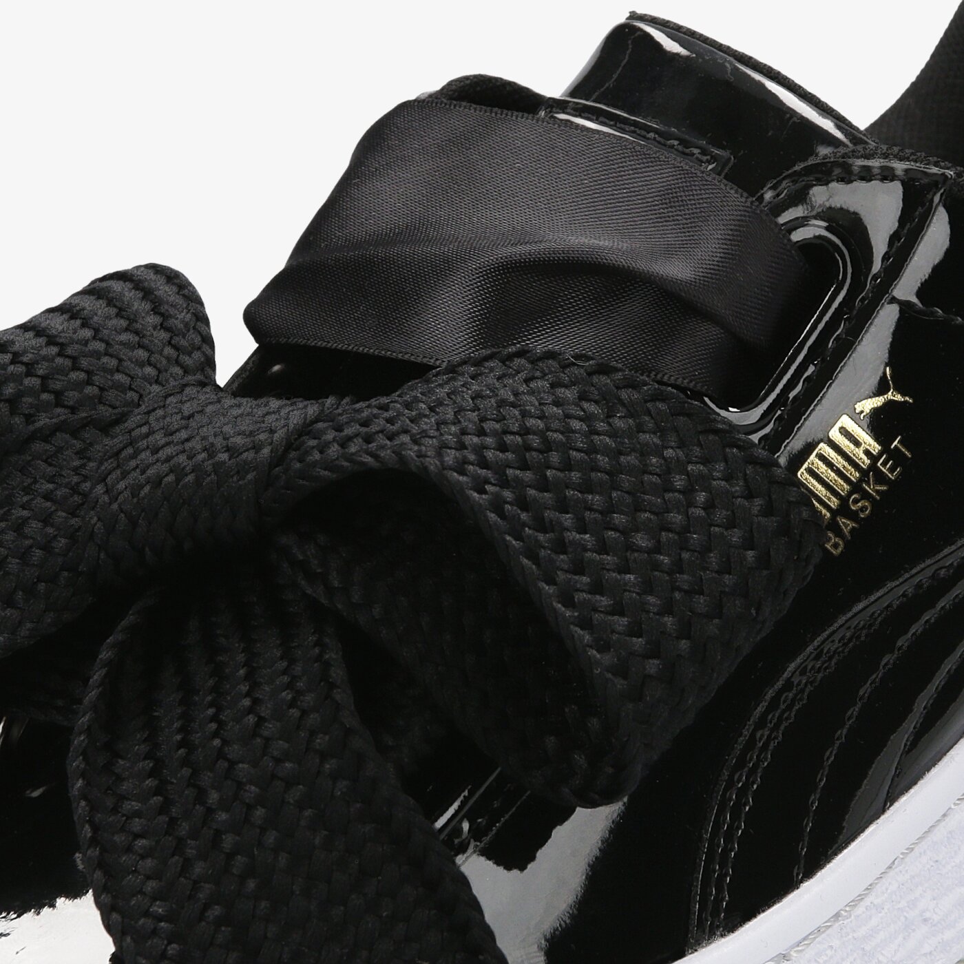 Дамски маратонки PUMA BASKET HEART PATENT WN'S 36307301 цвят черен