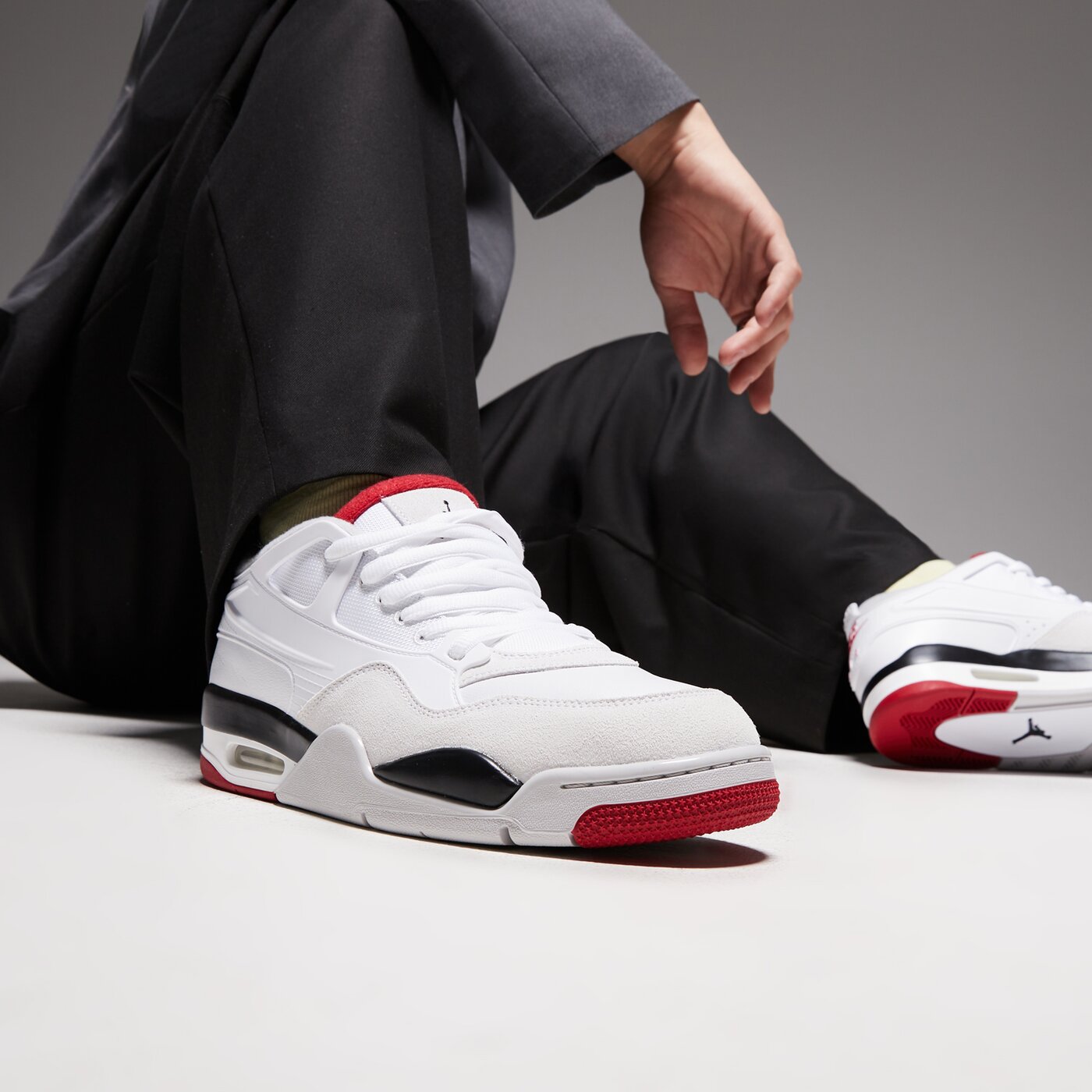 Мъжки маратонки AIR JORDAN 4 RM fq7939-102 цвят бял