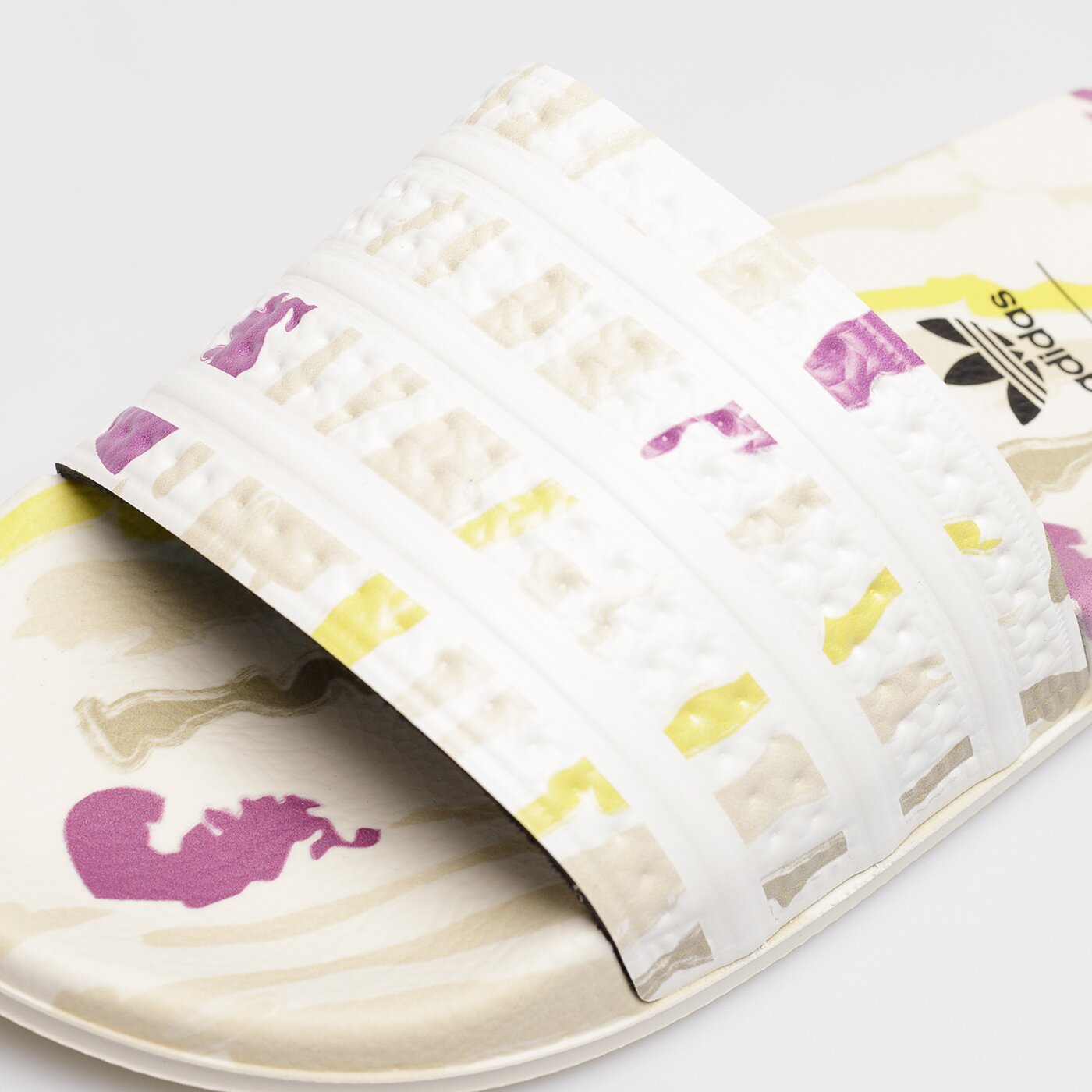 Дамски чехли и сандали ADIDAS ADILETTE TM W gx2073 цвят бял