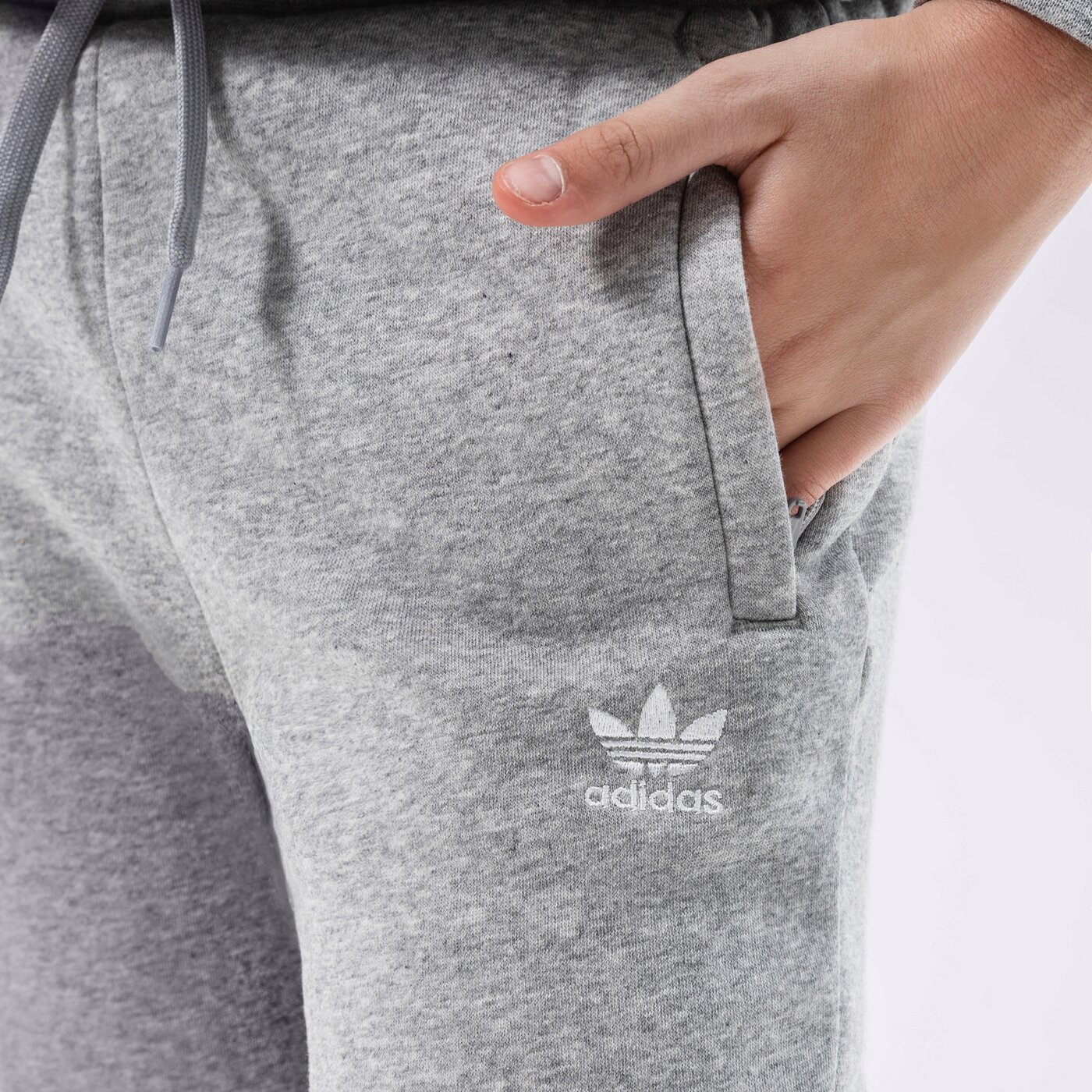 Детски панталони ADIDAS ПАНТАЛОНИ PANTS BOY h32407 цвят сив