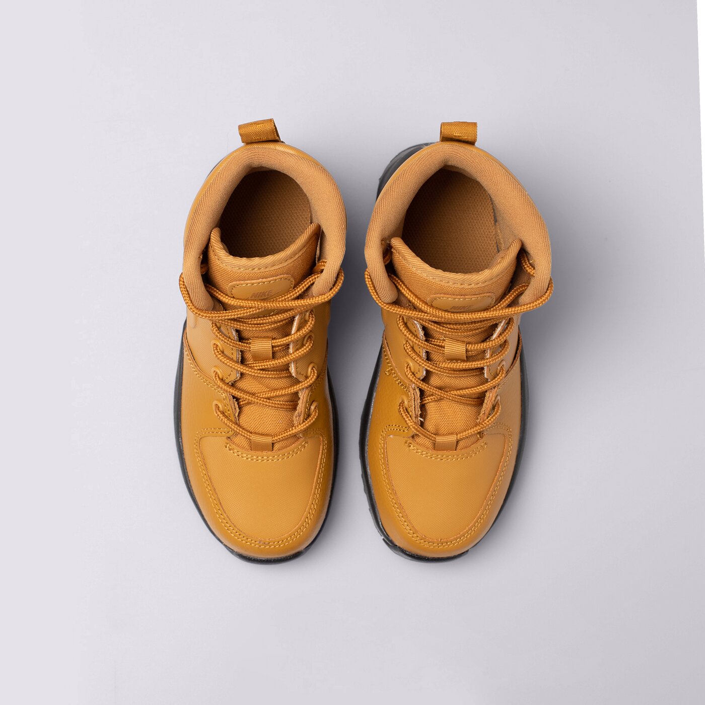 Детски зимни обувки NIKE MANOA bq5373-700 цвят кафяв