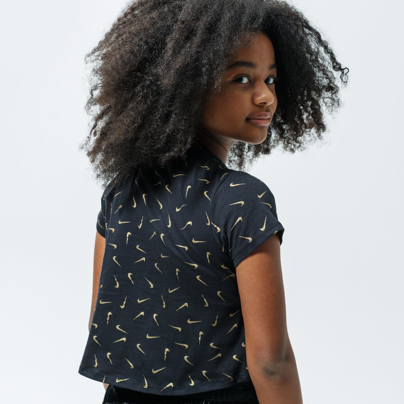 Детска тениска NIKE ТЕНИСКА SPORTSWEAR cz1126-011 цвят черен