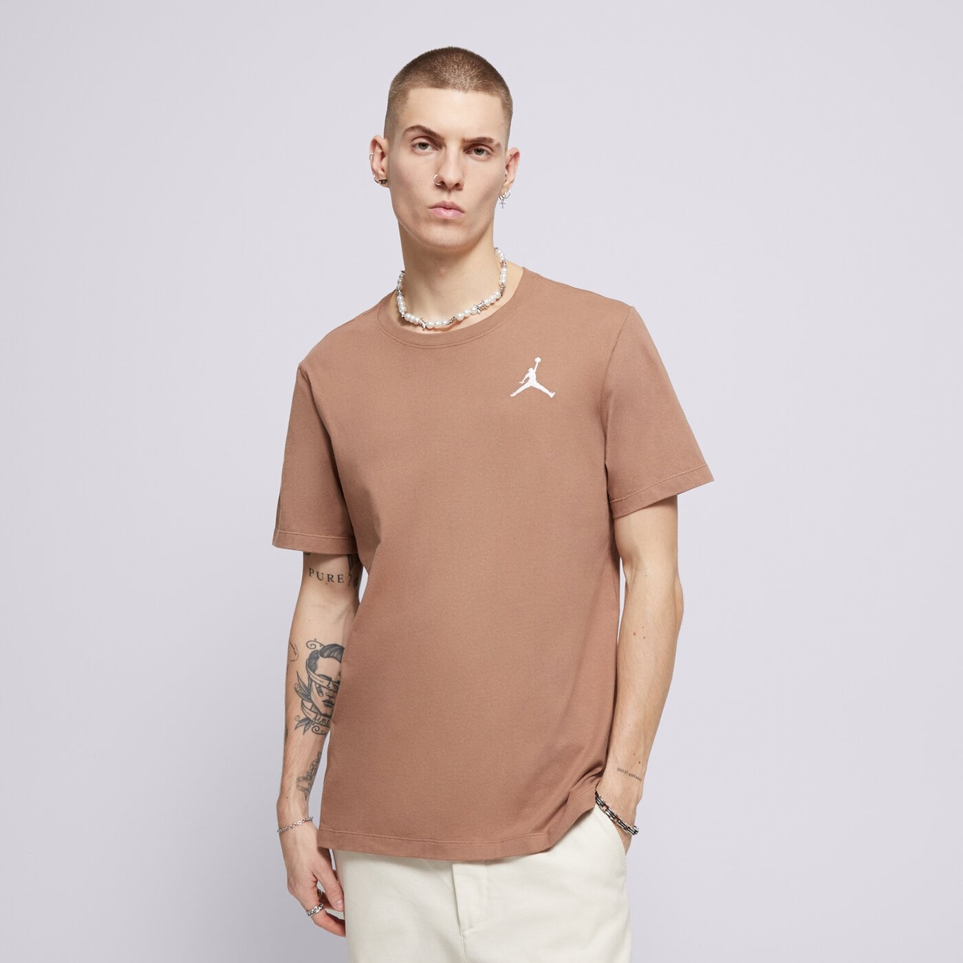 Мъжка тениска JORDAN ТЕНИСКА M J JUMPMAN EMB SS CREW dc7485-223 цвят бежов