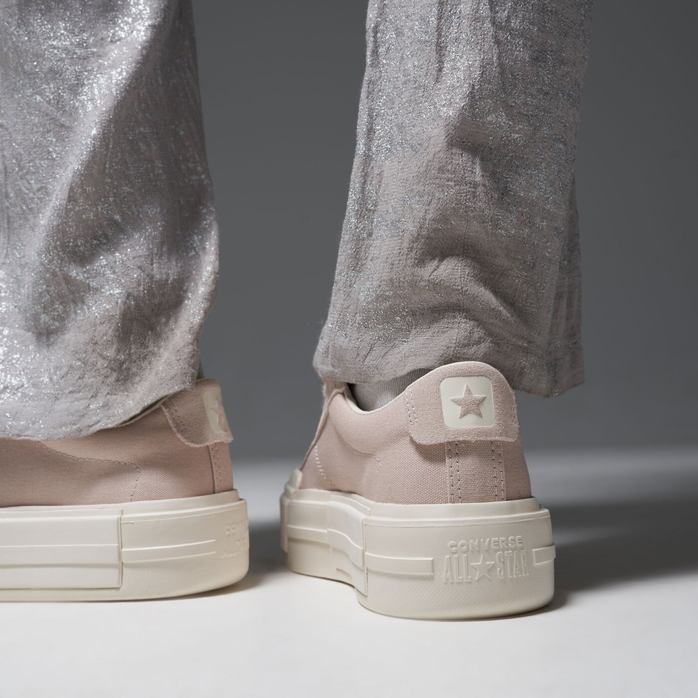 Дамски маратонки CONVERSE CHUCK TAYLOR ALL STAR CRUISE a10651c цвят розов